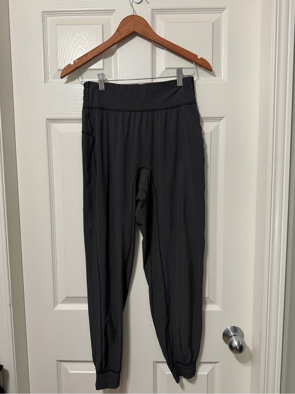 Lululemon sun setter jogger pants size 6 euc